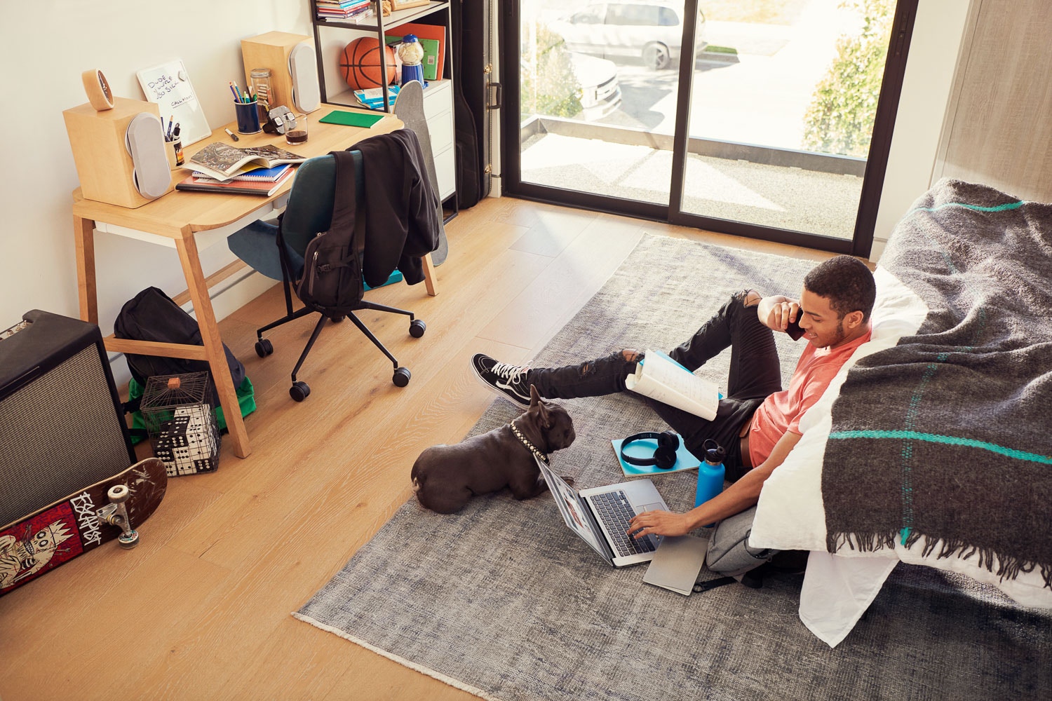 Lifestyle photograph, studying at home